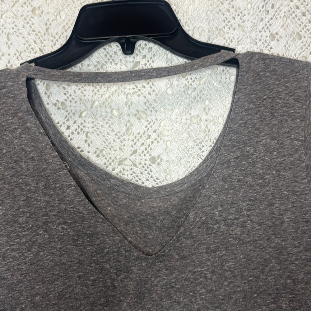 Rock & Republic Charcoal Winged Tee - Picture 4 of 6